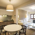 Royal Route Aparthotel
