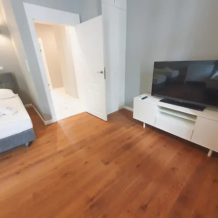 Royal Route Hotel apartamentowy 3*