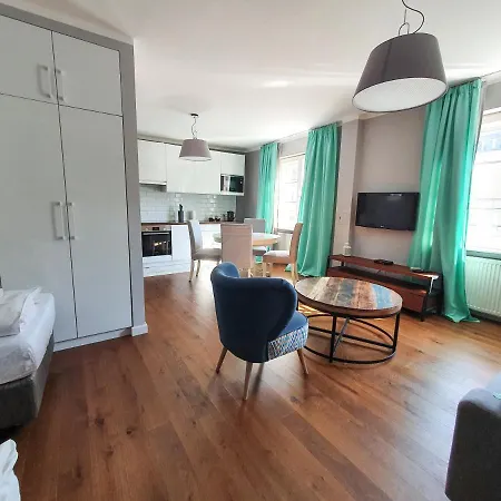 Royal Route 3* 华沙