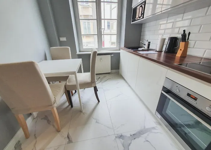 Ξενοδοχείο με διαμερίσματα Royal Route 3*