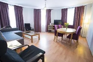 Royal Route Aparthotel 3*