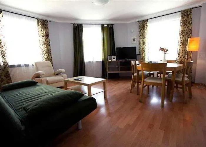 Aparthotel Royal Route 3*