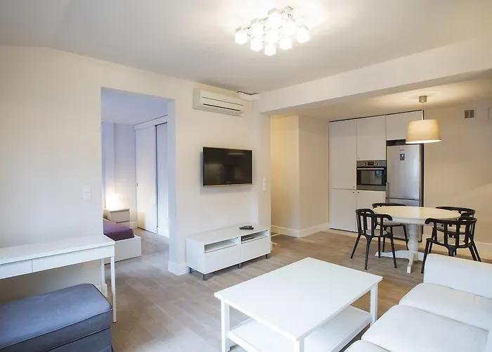 Aparthotel Royal Route 3*