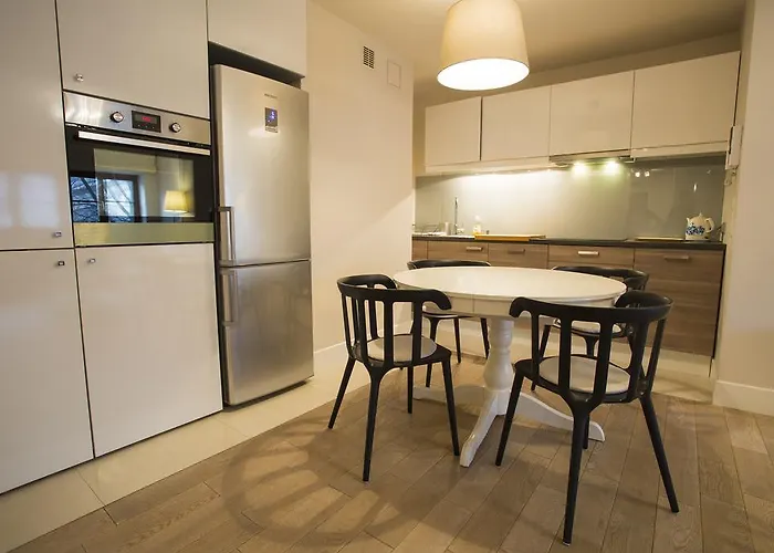 Royal Route Aparthotel